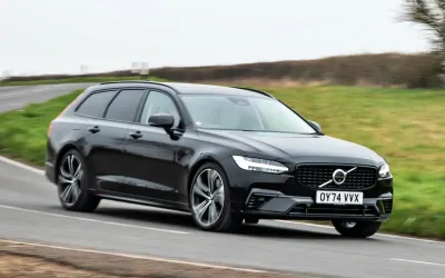 Volvo readuce pe piață V90 T8: Eleganță și performanță într-un pachet versatil