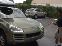 Trei motive pentru care șoferii aleg spălătoriile auto self-service