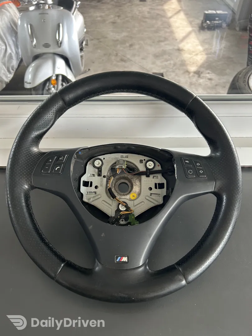 Volan M BMW Seria 1 E81 E82 E87 E88, 7839075