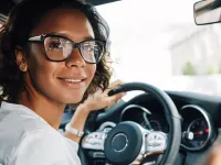 Lentile de contact sau ochelari la volan? Ghidul complet pentru vedere clară oriunde ai merge