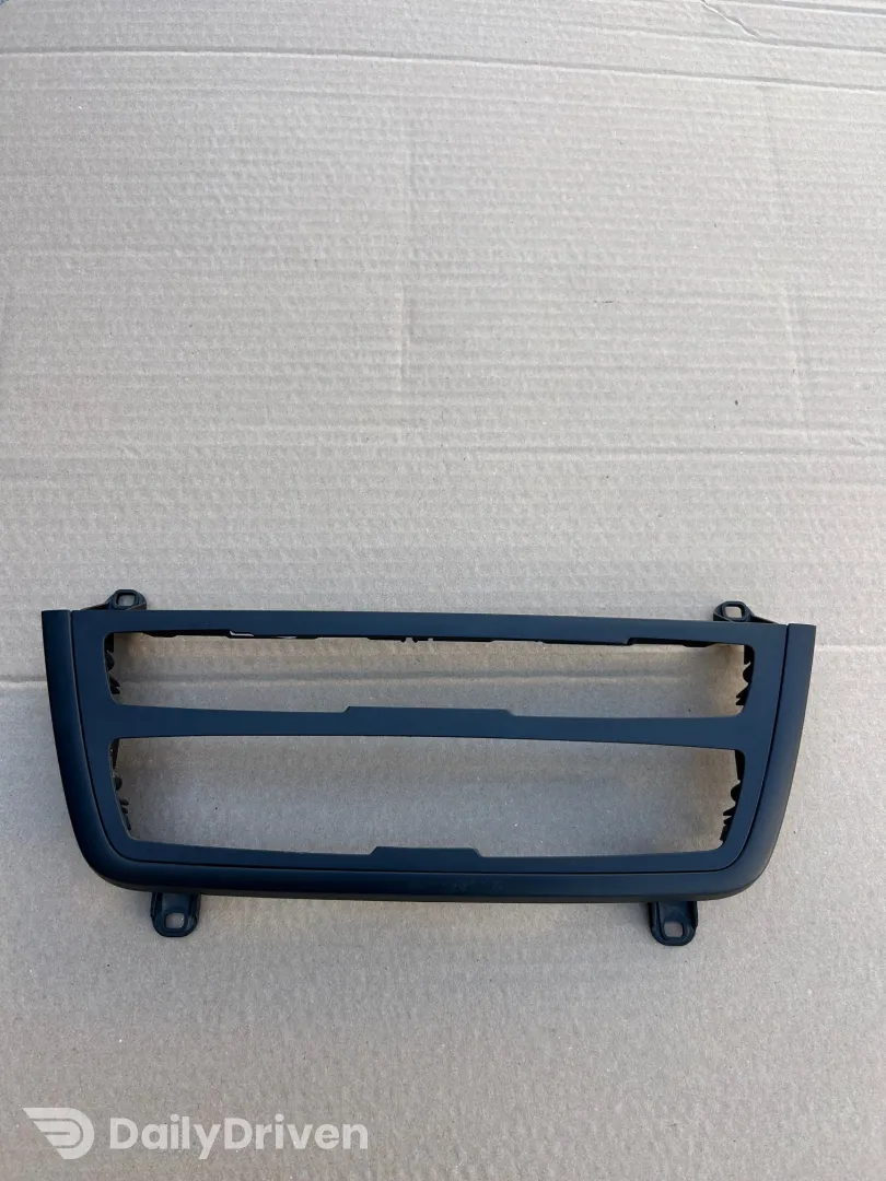 Rama trim cd-player BMW Seria 3 F30, F31, F34, trim panou clima 9207195