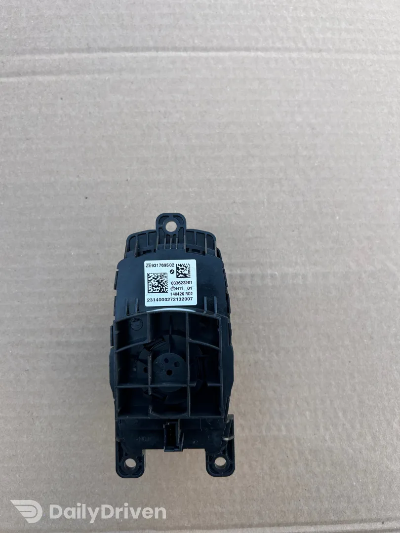 Joystick navigatie controler i-drive BMW Seria 2 F46, 9317695