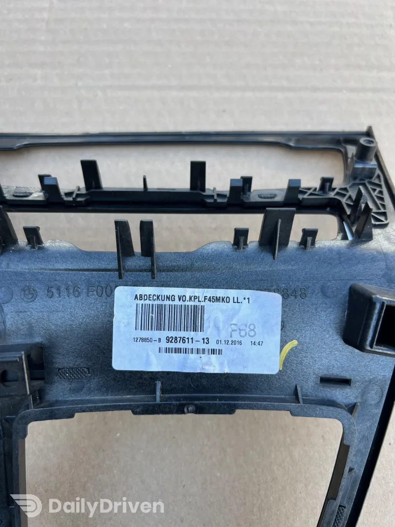 Trim consola centrala schimbator viteze manual BMW Seria 2 F45 F46, 9287611