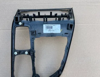 Trim consola centrala schimbator viteze manual BMW Seria 2 F45 F46, 9287611