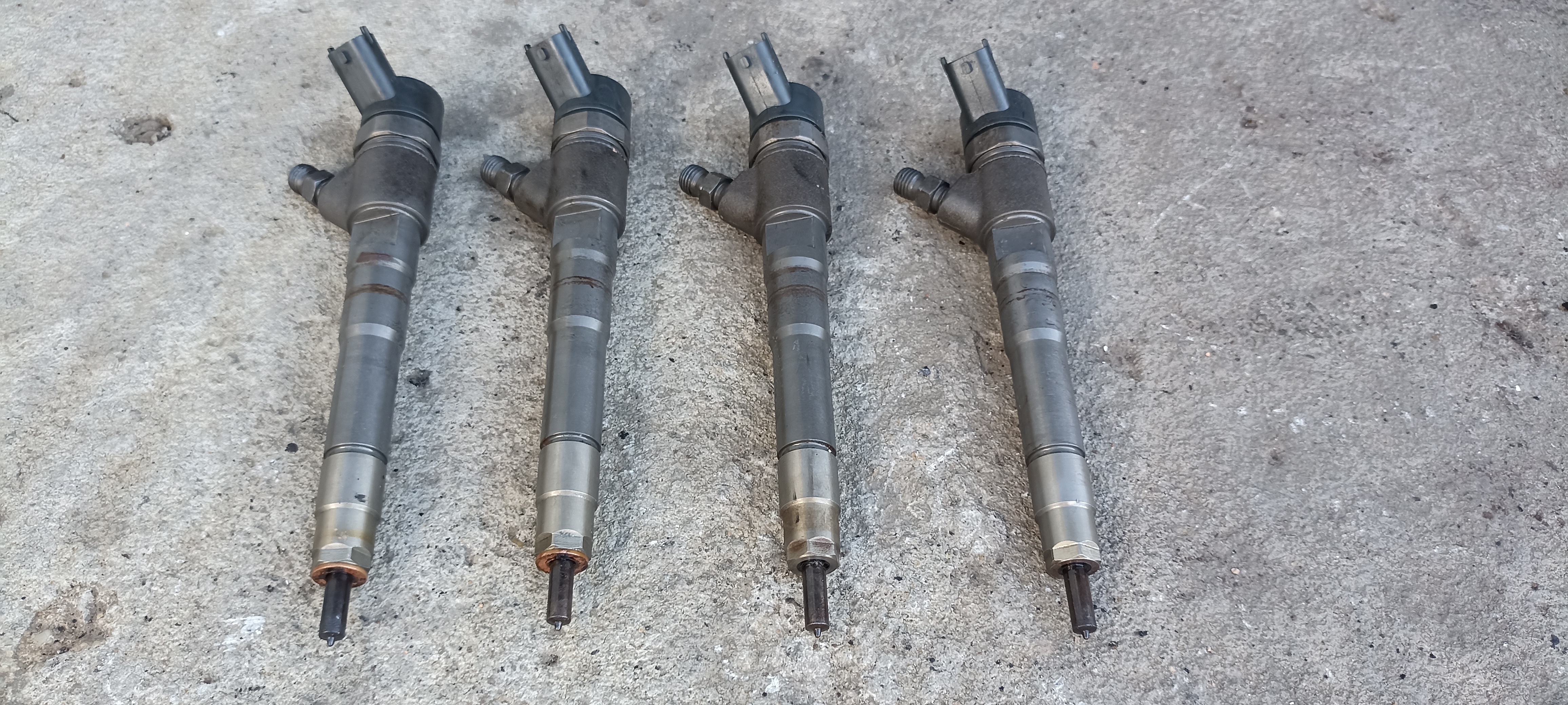 injector set injectoare Iveco Daily, 2.3HPI, 0445110520, 5801594342