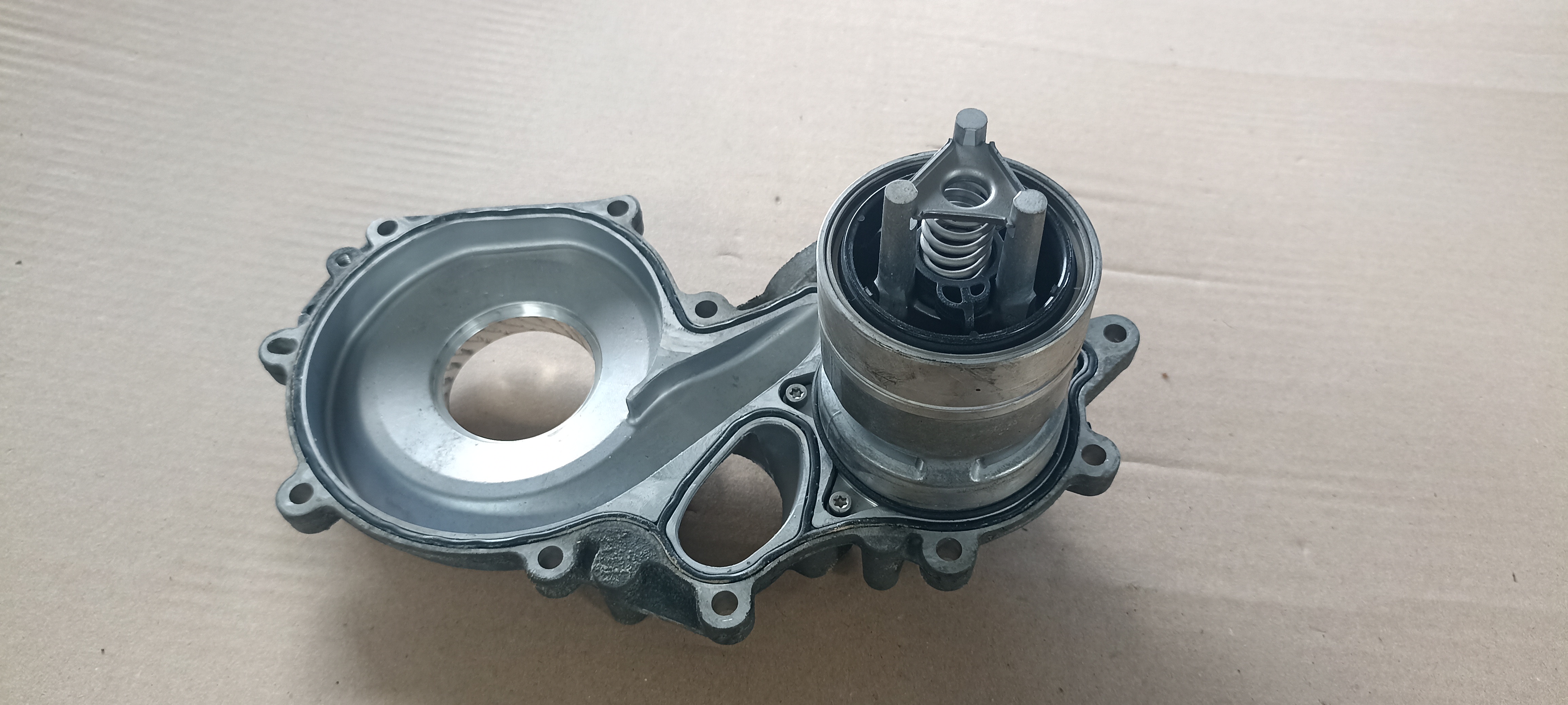 Carcasa termostat Mercedes GLS X167, 4.0 benzina, A1772003500