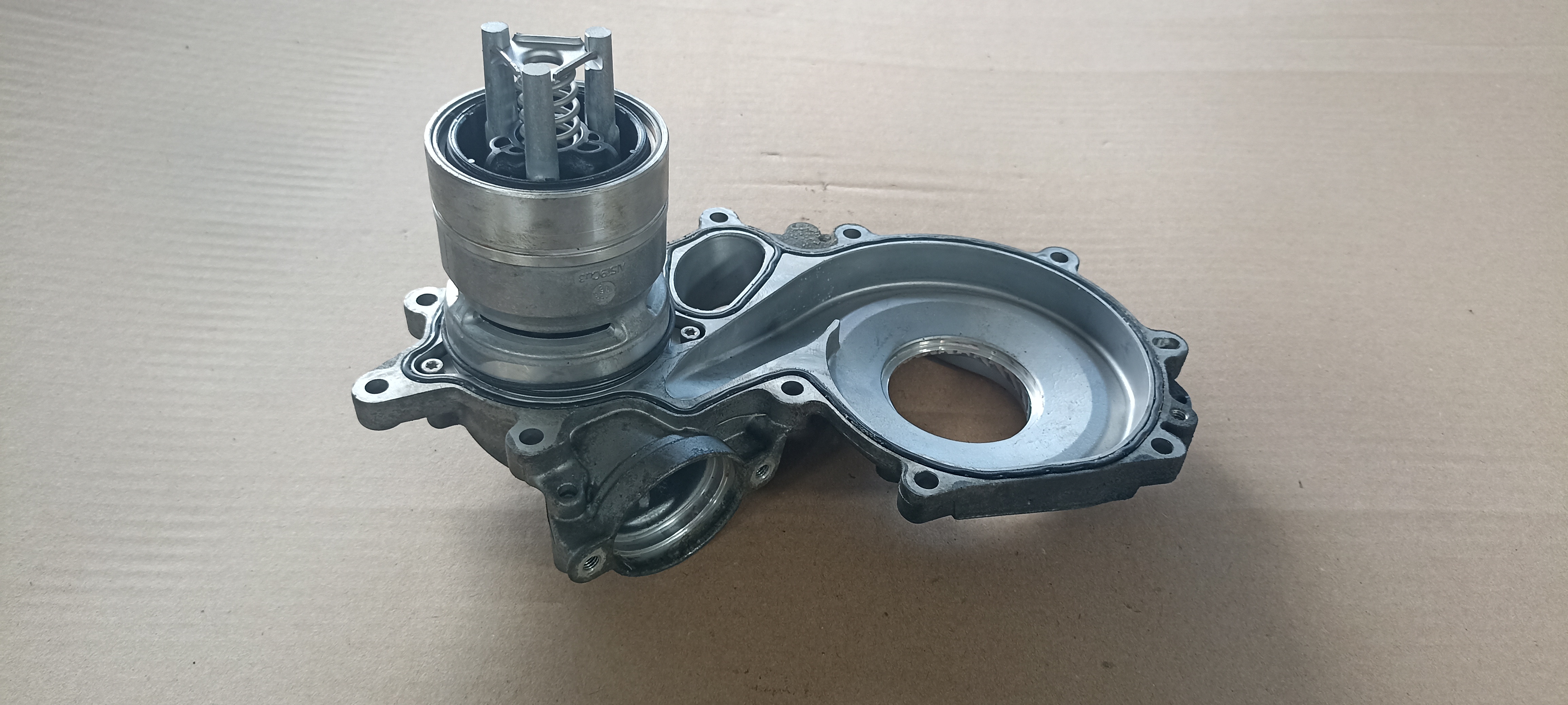 Carcasa termostat Mercedes SLC R172, 4.0 benzina, A1772003500