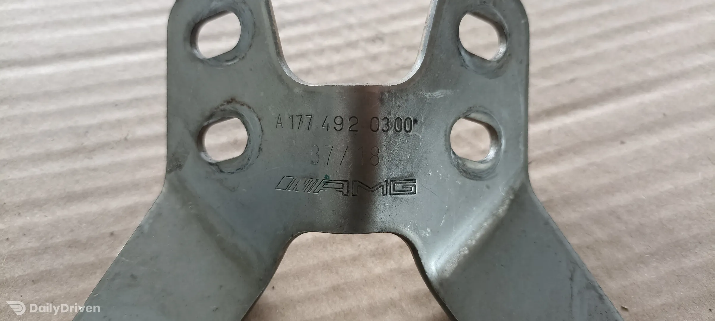 Suport evacuare Mercedes 4.0 V8 benzina, A1774920300