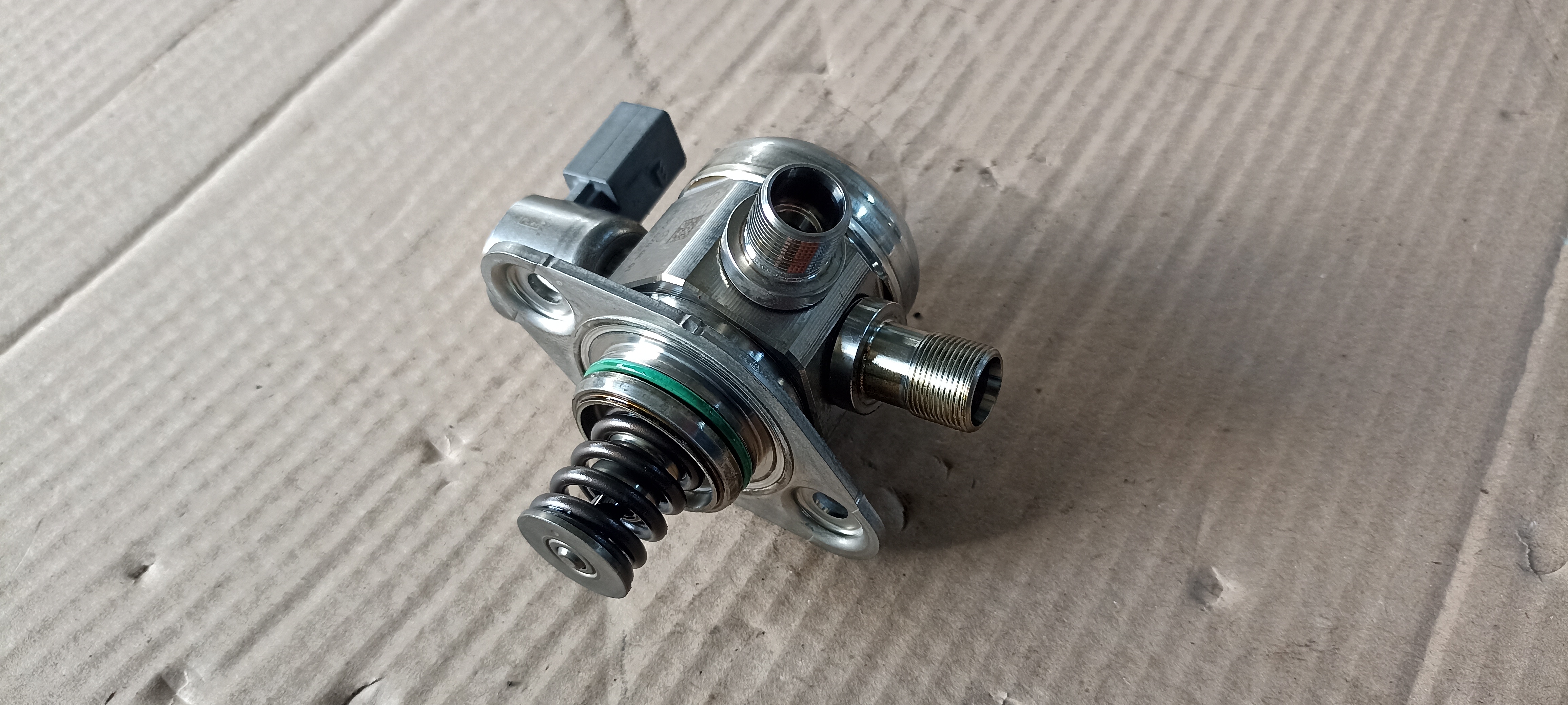 Pompa inalta presiune Mercedes 4.0L V8 Euro 6, A1770700401, 0261520342