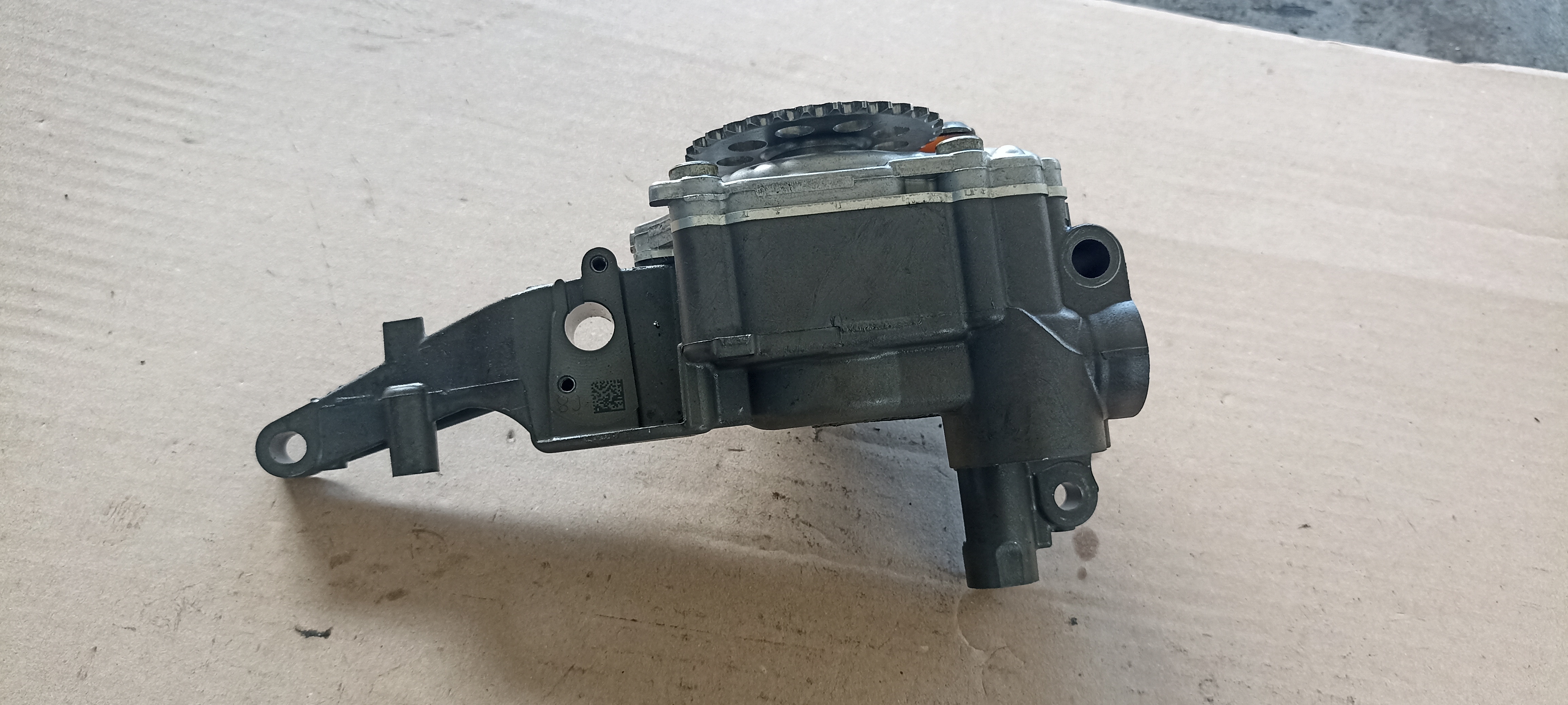 Pompa ulei Mercedes C63 AMG, 4.0 benzina, A1771810000