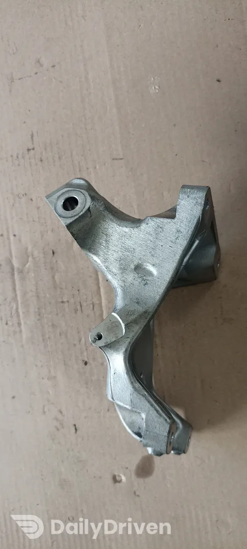 Suport motor stanga Mercedes C63 AMG, 4.0 benzina, A1772230104