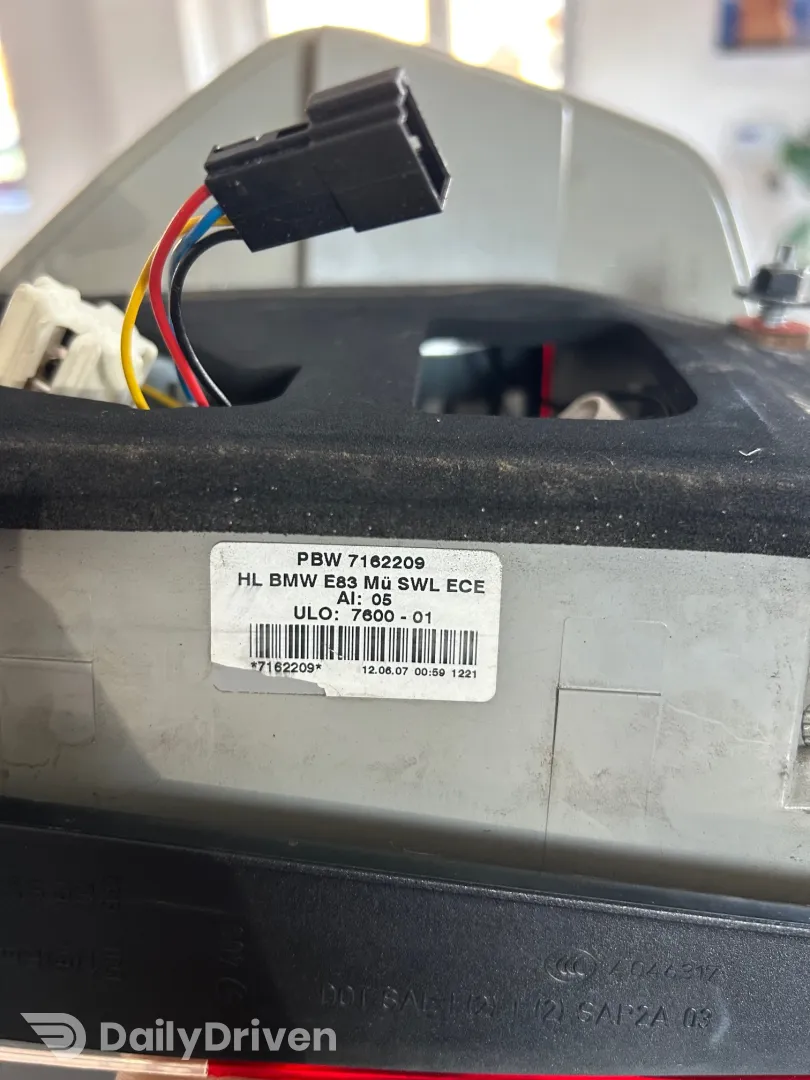 Stop stanga aripa X3 E83 LCI, 7162209