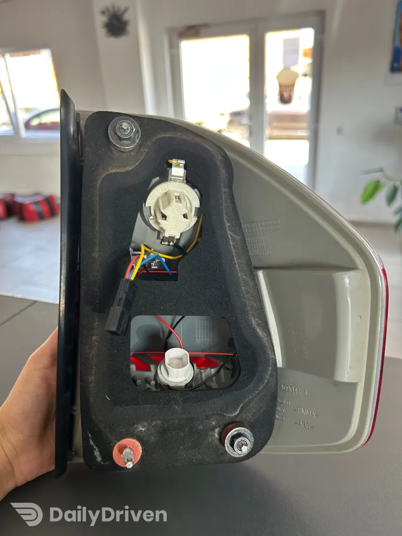 Stop stanga aripa X3 E83 LCI, 7162209