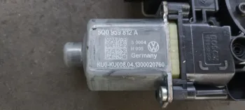 Motoras macara usa dreapta spate Seat Leon, 5Q0959812A