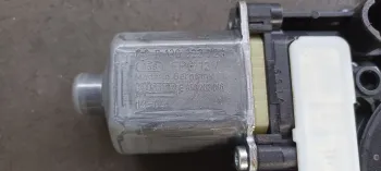 Motoras macara usa dreapta spate Seat Leon, 5Q0959812A