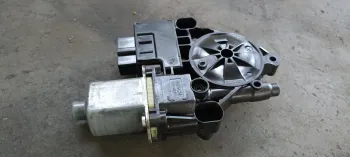 Motoras macara usa dreapta spate Seat Leon, 5Q0959812A