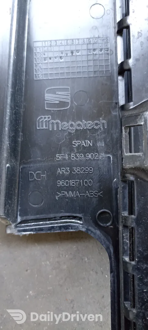 Trim ornament exterior usa dreapta spate Seat Leon, 5F4839902Q