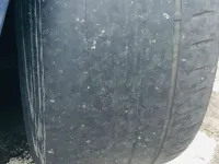 Este sigur să conduci cu anvelope expirate? Risc real sau mit?