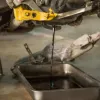 Reciclaje de aceite de motor usado: guía para conductores que cambian su propio aceite