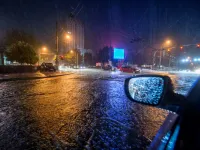 Jak bezpiecznie prowadzić podczas ulewy?