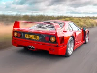 Qual è il ruolo dello spoiler dell'auto e a cosa devi prestare attenzione?