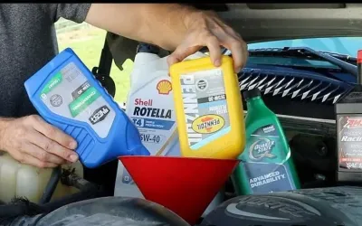 Poți să amesteci mai multe mărci de ulei de motor? Ghid complet pentru șoferi