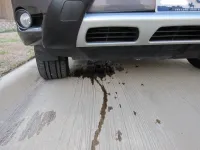 Fugas de aceite bajo el coche: causas, consecuencias y soluciones