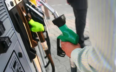 Specialistii cer autosesizarea Consiliului Concurentei cu privire la compensarea pretului carburantilor