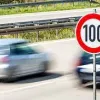 Offiziell: Autofahrer dürfen die gesetzliche Geschwindigkeitsbegrenzung nicht mehr überschreiten!