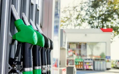 Mit sau adevăr: obții mai mult combustibil dacă alimentezi dimineața devreme?