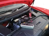 Wie lange sollte man die Batterie eines Autos aufladen?