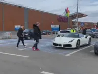 Reguli de circulație și parcare în magazinele din România: Amenzi de până la 10.000 RON