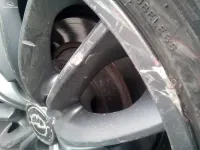 Comment réparer les jantes rayées ?