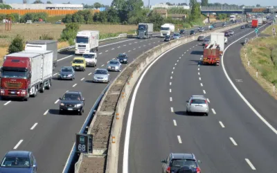 În ce situații ai dreptul să folosești banda de urgență pe autostradă