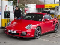 Szabályok a benzinüzemű autó helyes vezetéséhez