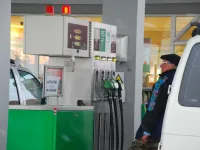 Barilul de petrol in scadere in ultimele 2 saptamani. Carburantul in Romania ramane la preturi astronomice