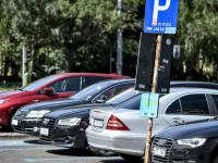 Cine poate parca gratuit în București și care sunt noile reguli de parcare din Capitală