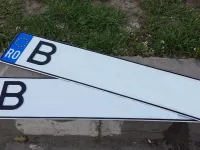 Licitatie pentru placutele de inmatriculare