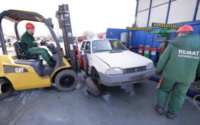 Programul Rabla Local: cum primești 3.000 lei pentru casarea mașinii vechi