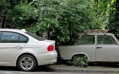 Cât timp poate sta o mașină parcată fără să fie pornită și cum o protejezi