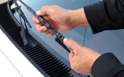 Cât de des ar trebui să schimbi ștergătoarele de parbriz