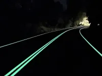 Australia implementează marcaje rutiere fosforescente pentru siguranță sporită în trafic