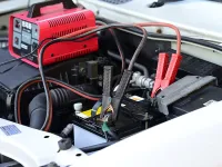 Koliko dugo traje baterija automobila i šta uraditi kada se pokvari baterija