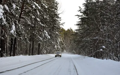 Echipament obligatoriu pentru mașină în sezonul rece: ce trebuie să ai pe lângă anvelope de iarnă