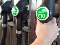 Co to jest paliwo E10? Wyższe zużycie, ale niższa wydajność?