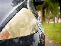 Jak zapobiegać żółknięciu i starzeniu się reflektorów samochodowych