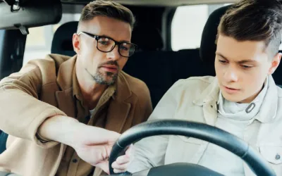 Cum să îl ajuți pe un șofer începător să învețe să conducă în siguranță
