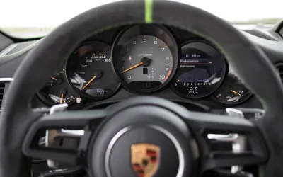 Ce se întâmplă dacă conduci cu motorul la turație maximă