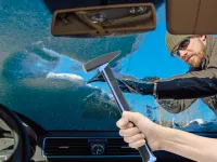 Czy przednia szyba samochodu może rozbić się z powodu mrozu?