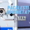 Metoda ilegală cu banda izolantă pentru camera de rovinieta poate duce la dosar penal
